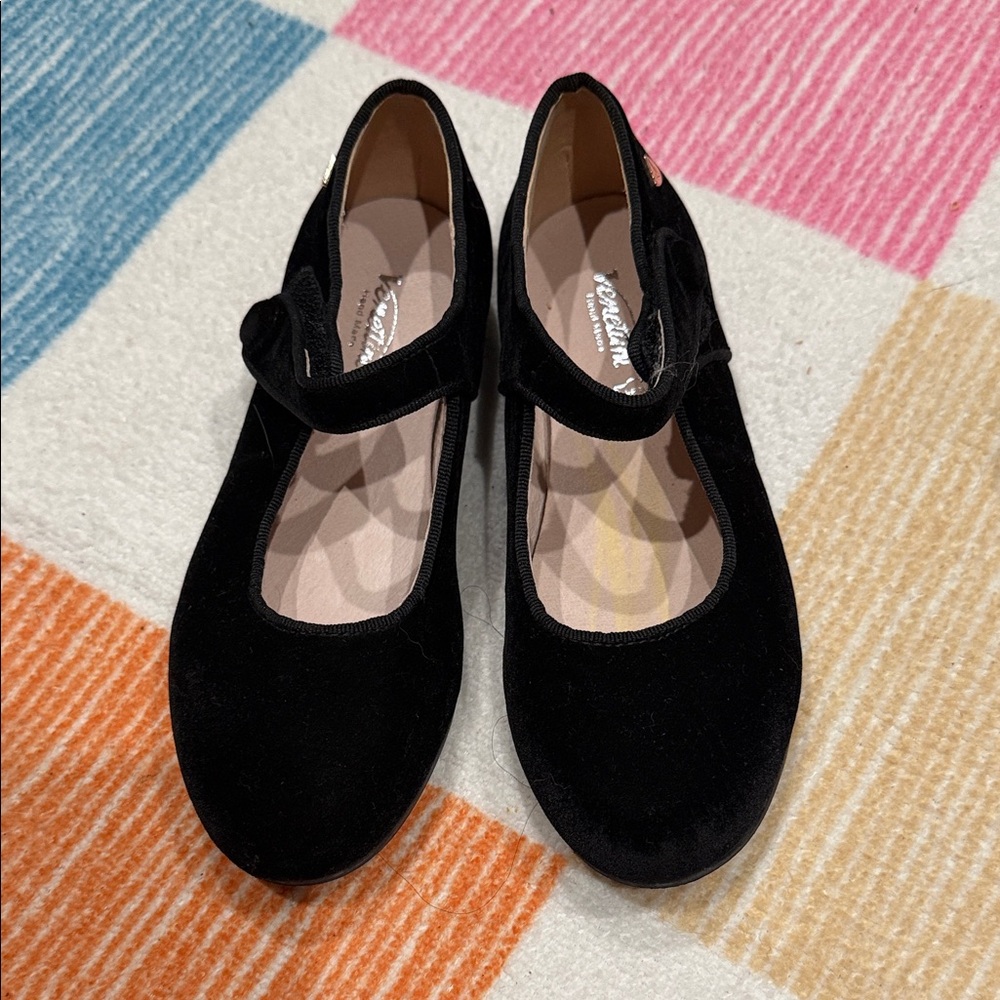 Venettini Black Dress Shoes for Kids